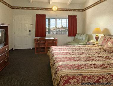 Sunset Inn Costa Mesa Room photo