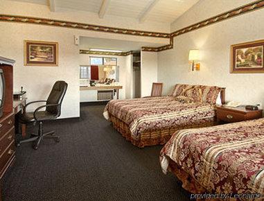 Sunset Inn Costa Mesa Room photo
