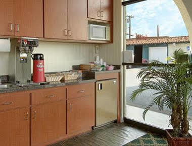 Sunset Inn Costa Mesa Exterior photo